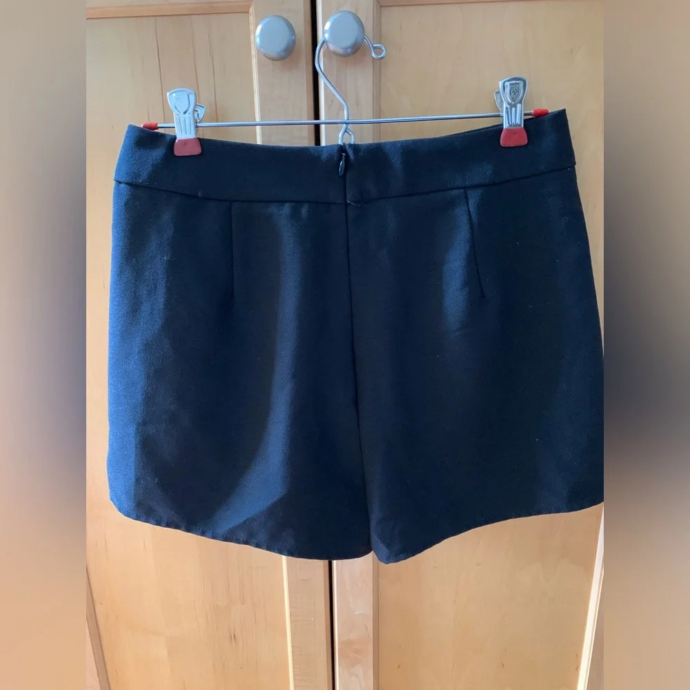 AQUA Asymmetrical Black Skort Size Medium (like new) - Picture 2 of 8